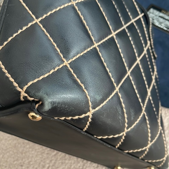 Preloved Chanel leather stitched handbag with full set - Picture 15 of 17